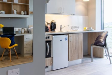 1 bed studio, Bonhay Road, St David's, Exeter, EX43AY - Image 4